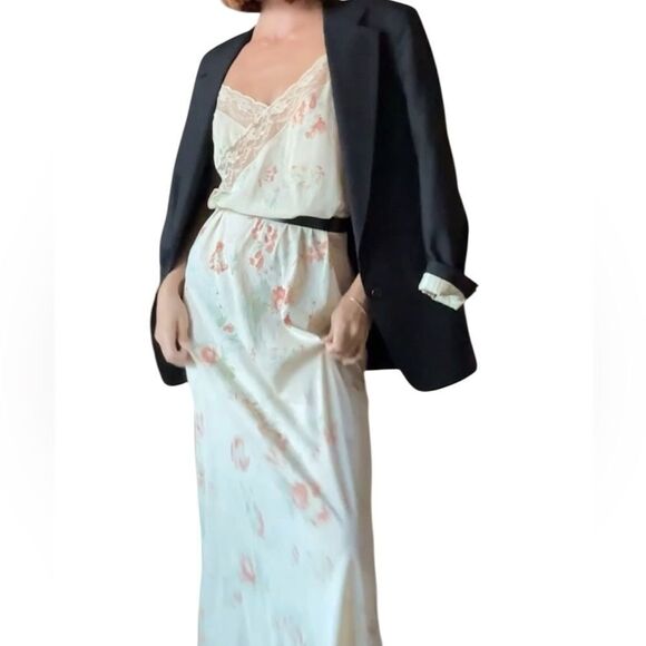 Henson Kickernick Floral Cream Yellow Lace Trim Nightgown Size 34 / S - Picture 6 of 12